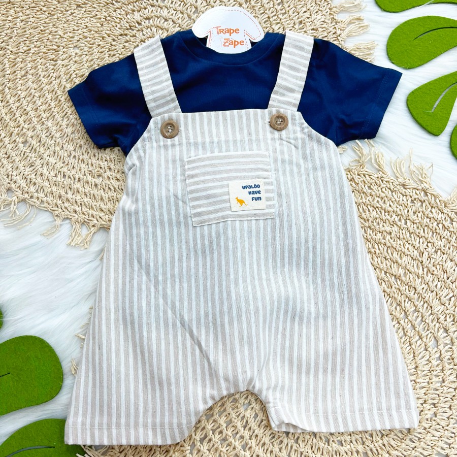 Jardineira em Linho Listrada Bege e camiseta Marinho